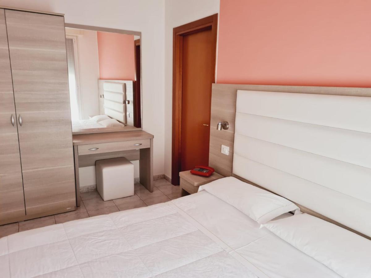 Hotel San Marco Pesaro Extérieur photo