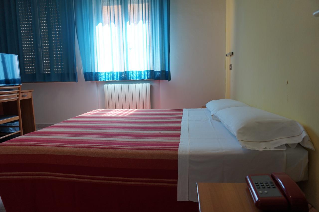 Hotel San Marco Pesaro Extérieur photo