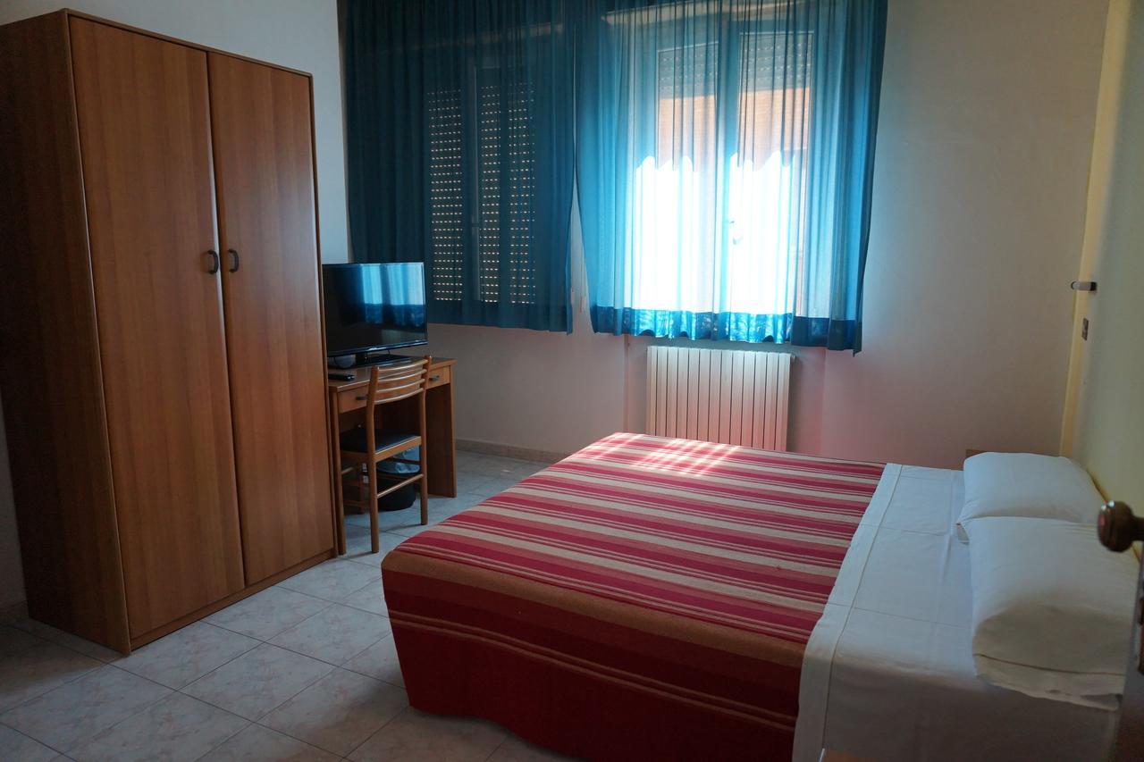 Hotel San Marco Pesaro Extérieur photo