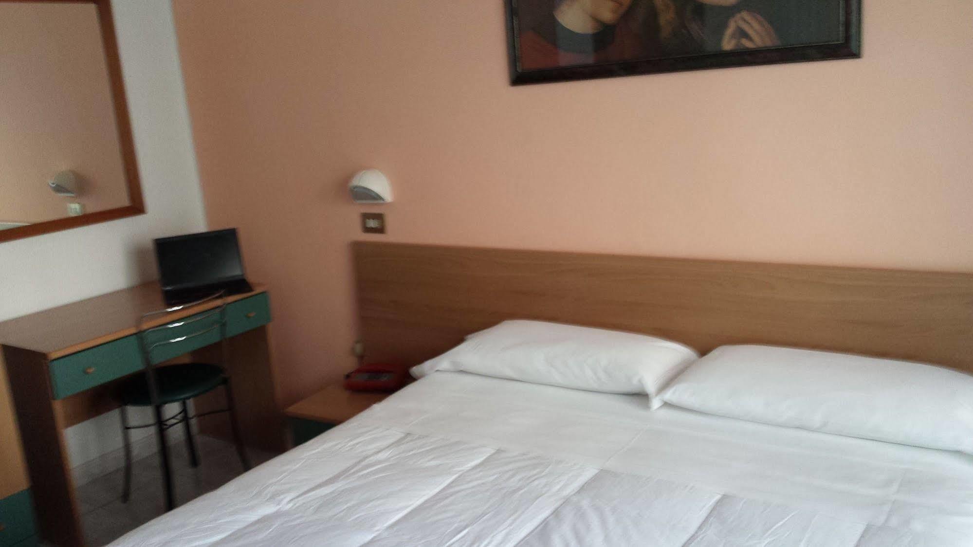 Hotel San Marco Pesaro Extérieur photo