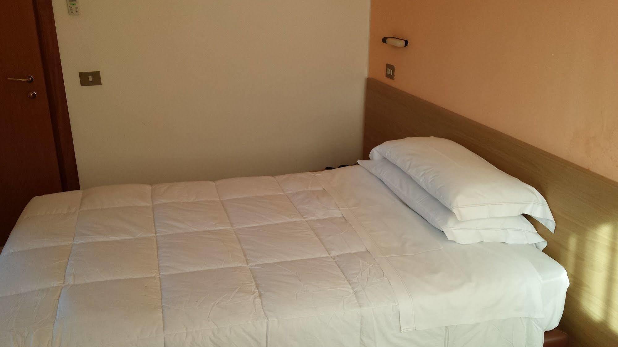 Hotel San Marco Pesaro Extérieur photo